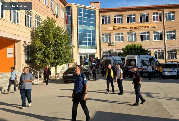 FARKLI NOKTALARDAN ÜÇ FİŞEKLE DEHŞET SAÇTI