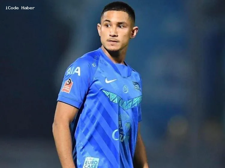 1- Faiq Bolikah | Kulüpsüz | 19 milyar euro (Servet kaynağı: Brunei Kraliyet ailesi mirası)