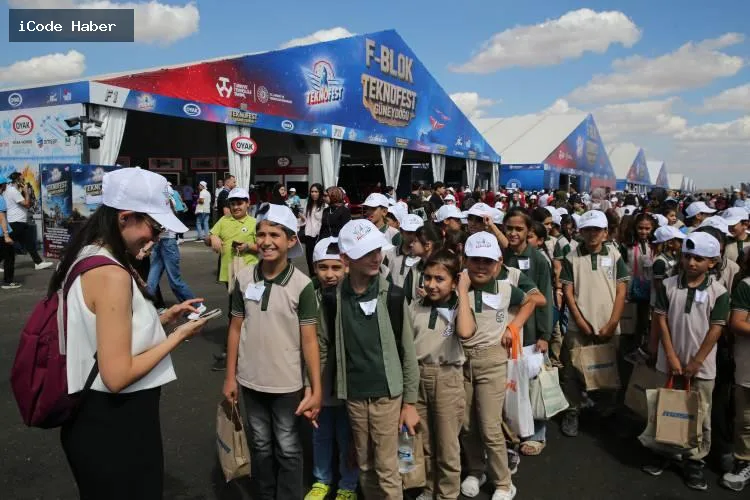 TEKNOFEST Güneydoğu'da ikinci gün! Yerli ve milli teknolojileri ilk kez yakından gördüler